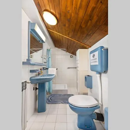Holiday House With Swimming Pool Viskovo