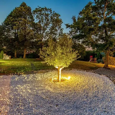 Holiday House With Swimming Pool Viskovo