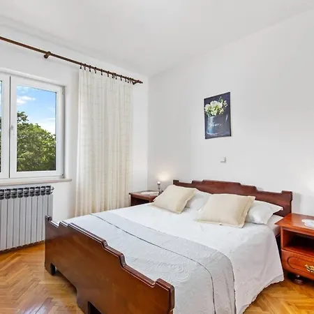 Holiday House With Swimming Pool Viskovo