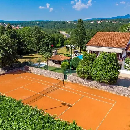 Vila Holiday House With Swimming Pool Viskovo