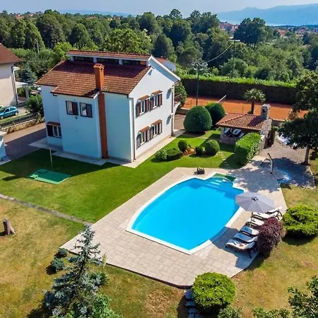 Villa Holiday House With Swimming Pool Viskovo