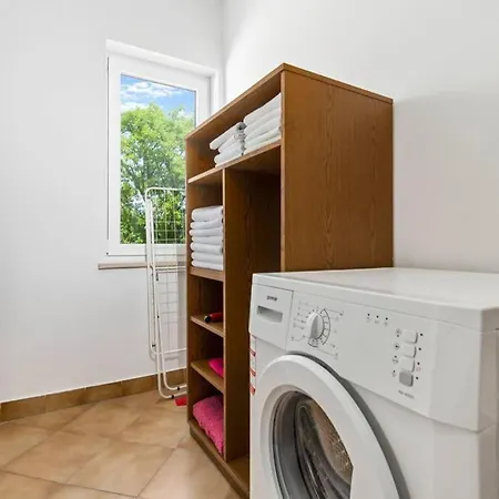 Holiday House With Swimming Pool Villa Viskovo