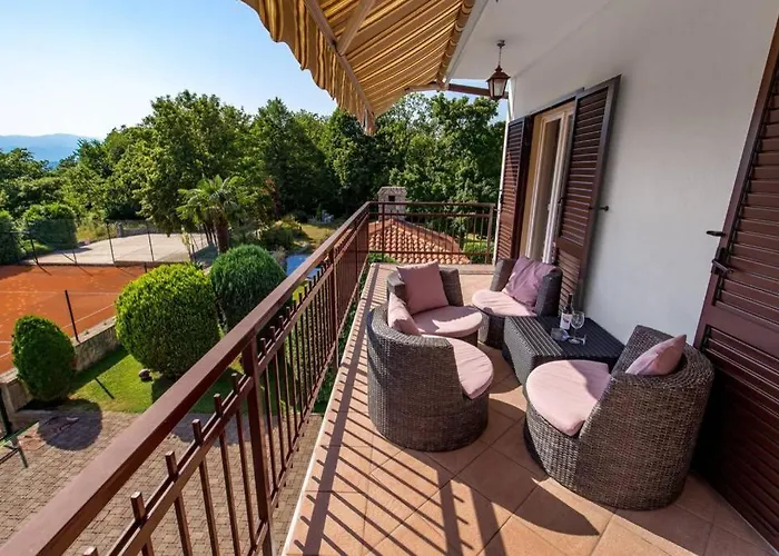 Holiday House With Swimming Pool Villa Viskovo