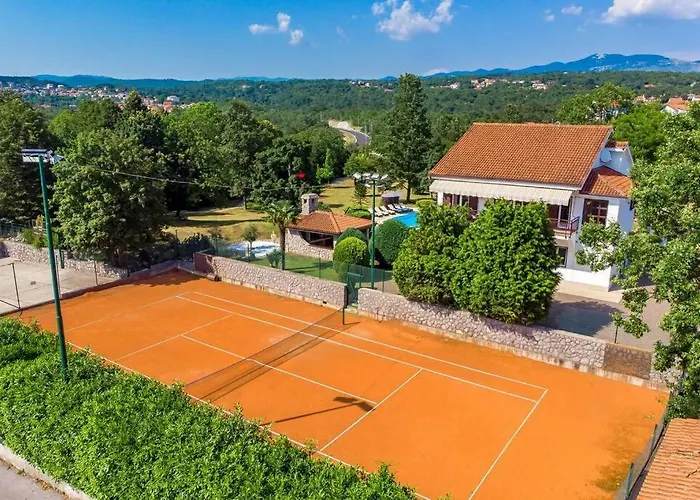 Villa Holiday House With Swimming Pool Viskovo